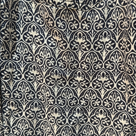 Tory Burch navy blue/white button down blouse size 2 - Picture 3 of 6